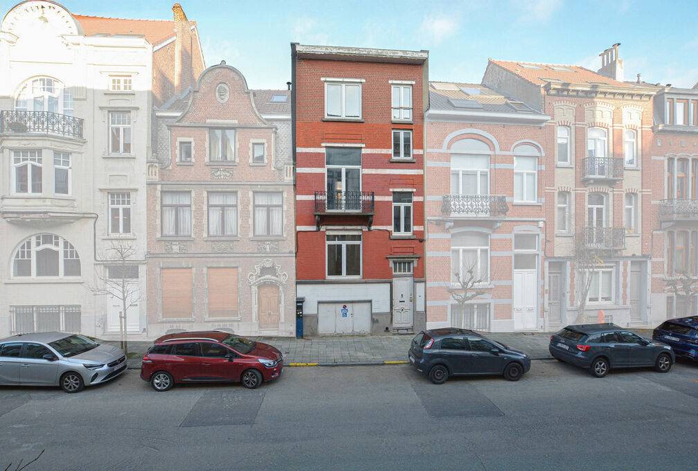 Apartment block for sale in Sint-Lambrechts-Woluwe