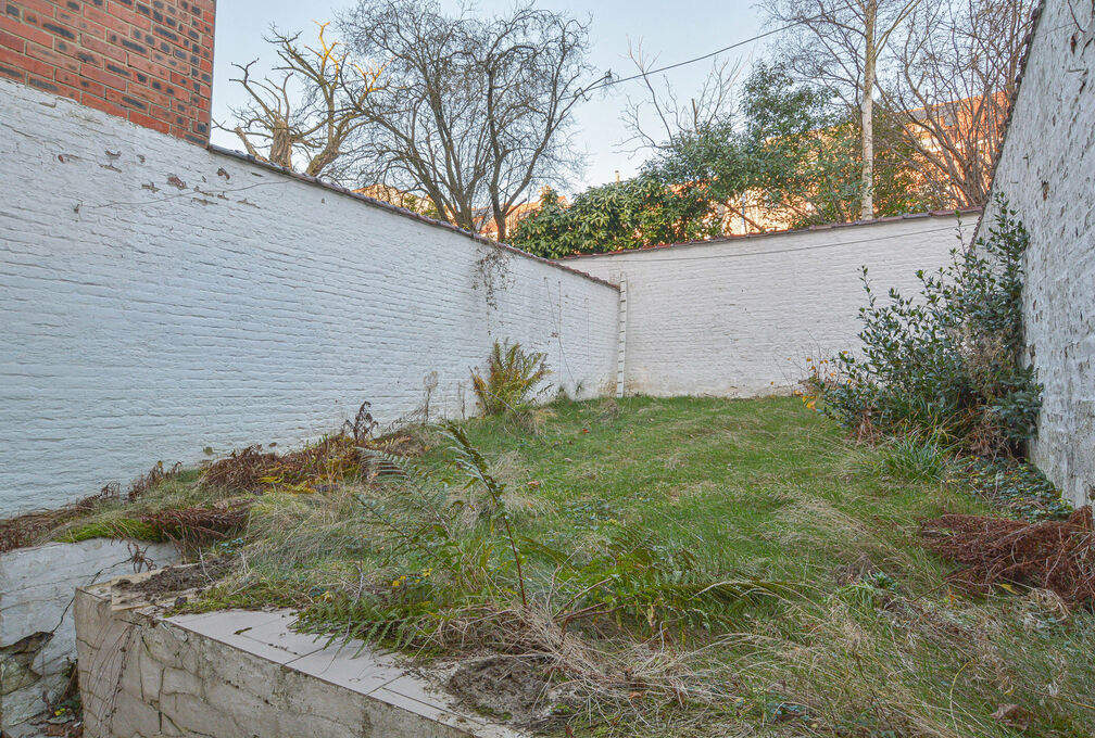 Apartment block for sale in Sint-Lambrechts-Woluwe