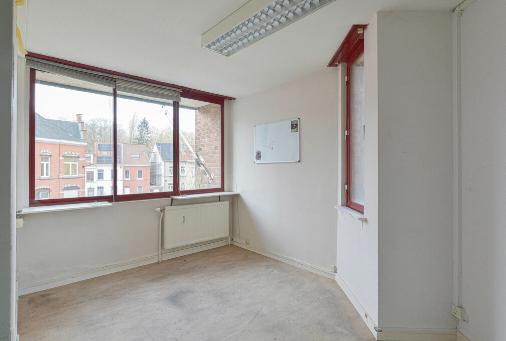 Apartment block for sale in Sint-Pieters-Woluwe