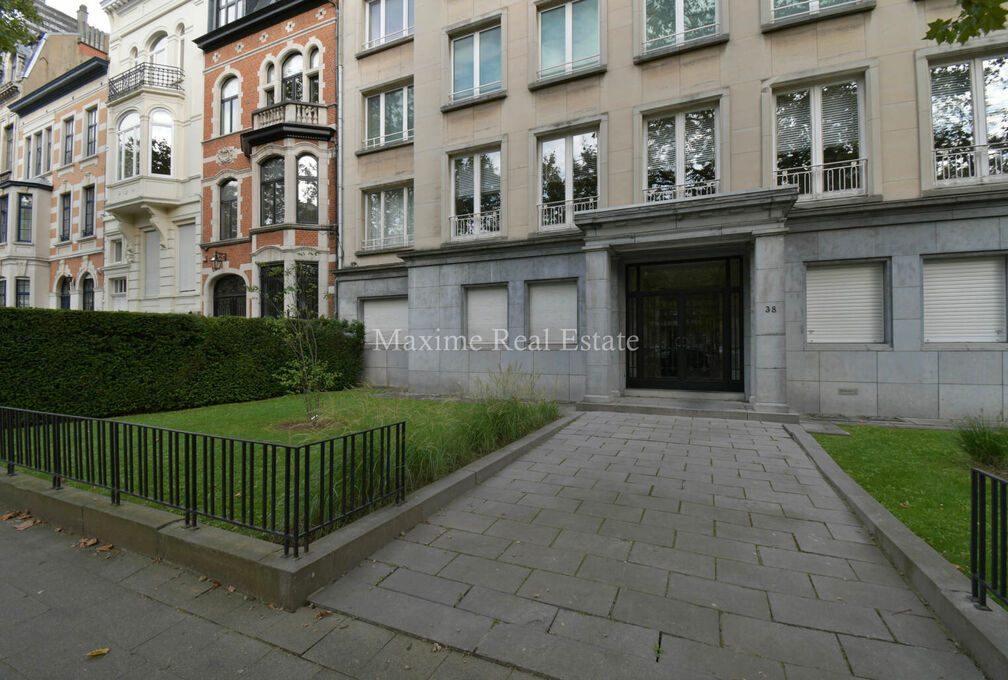 Appartement te koop in Etterbeek