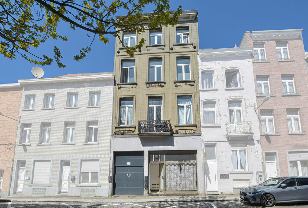 Appartementsgebouw te koop in Schaerbeek