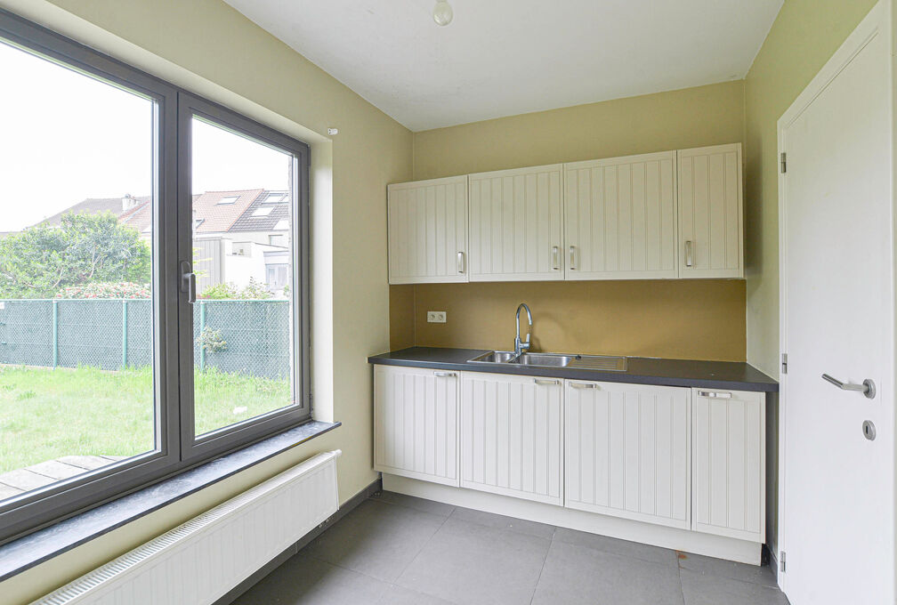 Commercial groundfloor for rent in Kraainem