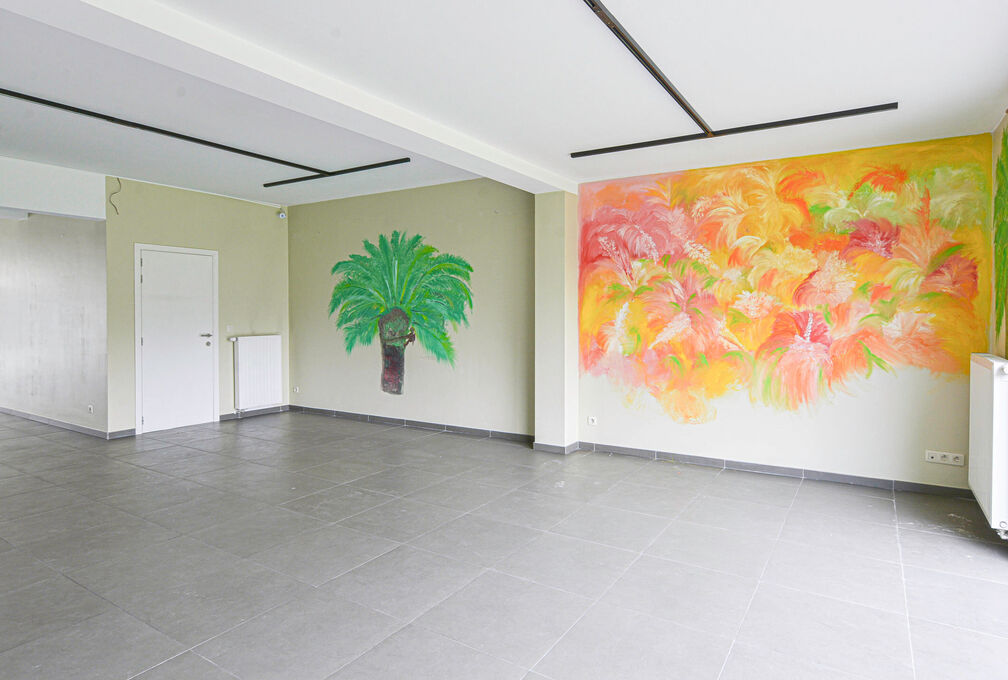 Commercial groundfloor for rent in Kraainem