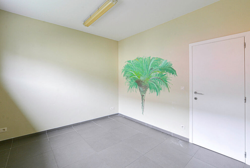 Commercial groundfloor for rent in Kraainem