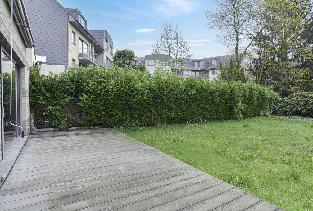 Commercial groundfloor for rent in Woluwe-Saint-Pierre
