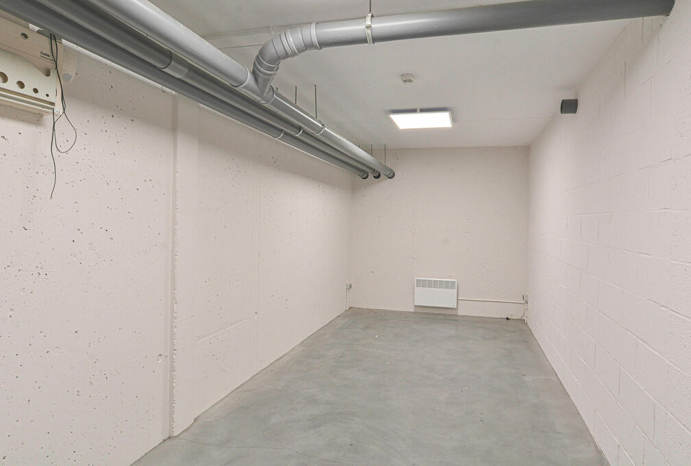 Commercial groundfloor for rent in Woluwe-Saint-Pierre