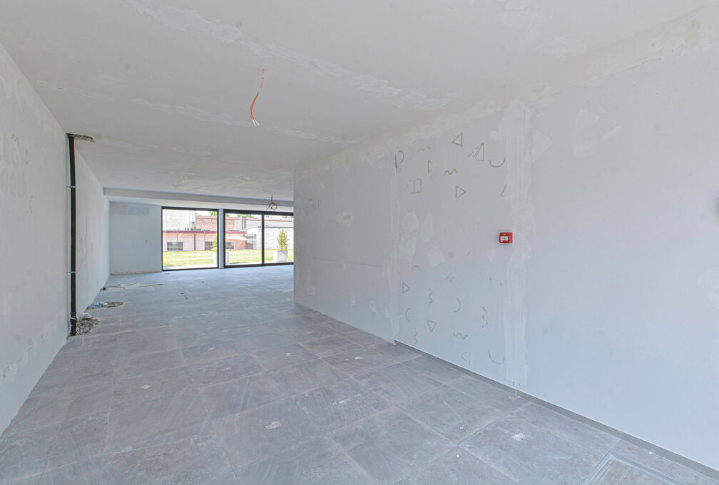 Commercieel gelijkvloers te huur in Wezembeek-Oppem