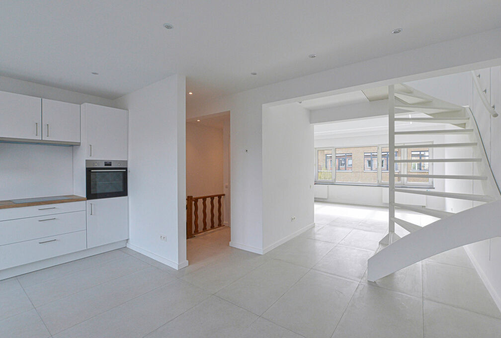Duplex for rent in Woluwe-Saint-Pierre