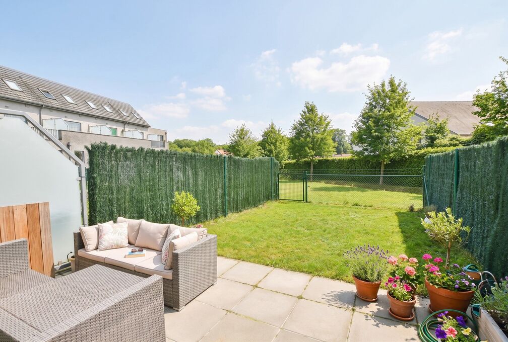 Gelijkvloerse verd. + tuin te huur in Wezembeek-Oppem