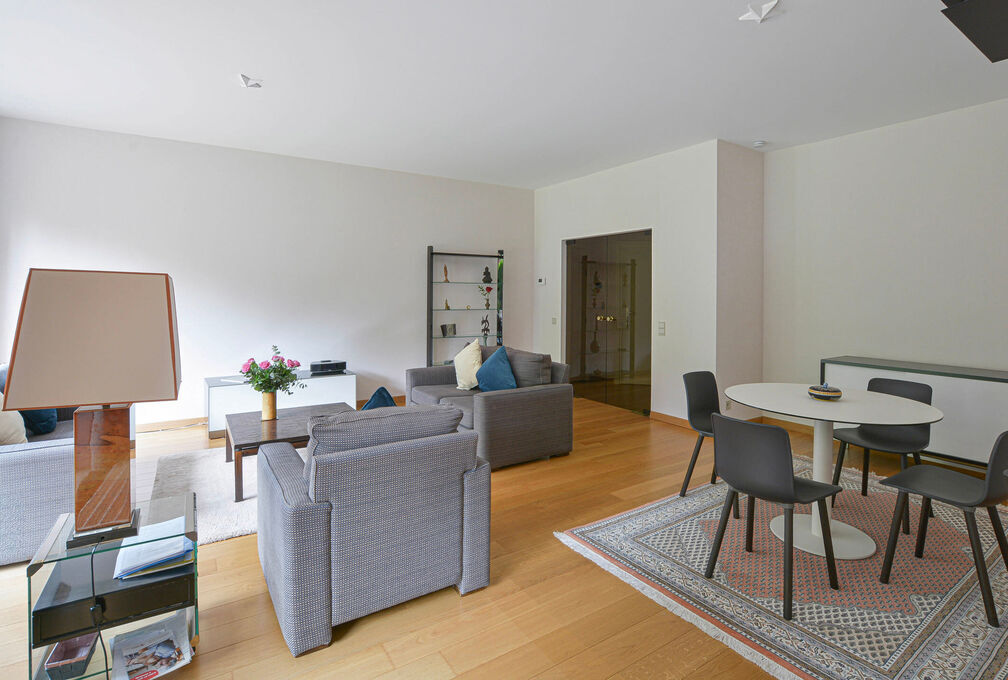 Gelijkvloerse verd. + tuin te koop in Woluwe-Saint-Pierre