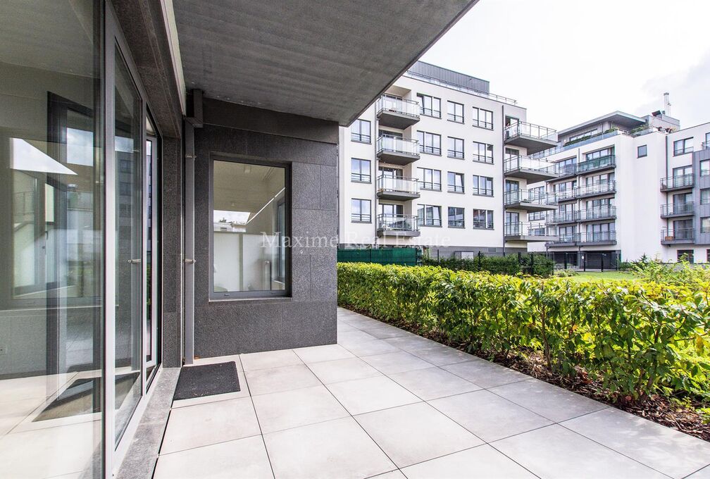 Gelijkvloerse verdieping te huur in Auderghem