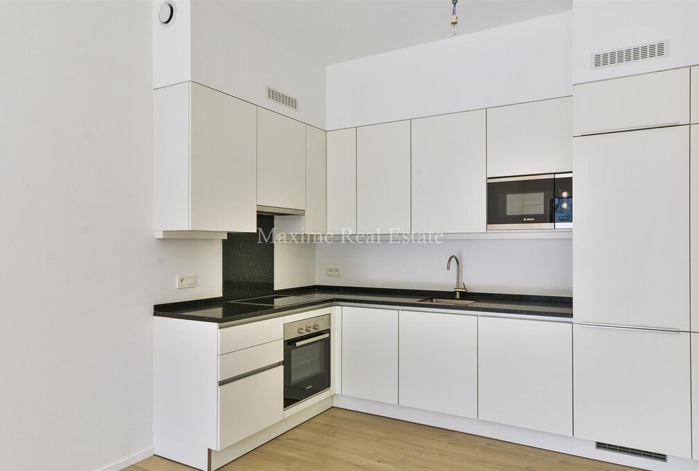 Ground floor for rent in Auderghem