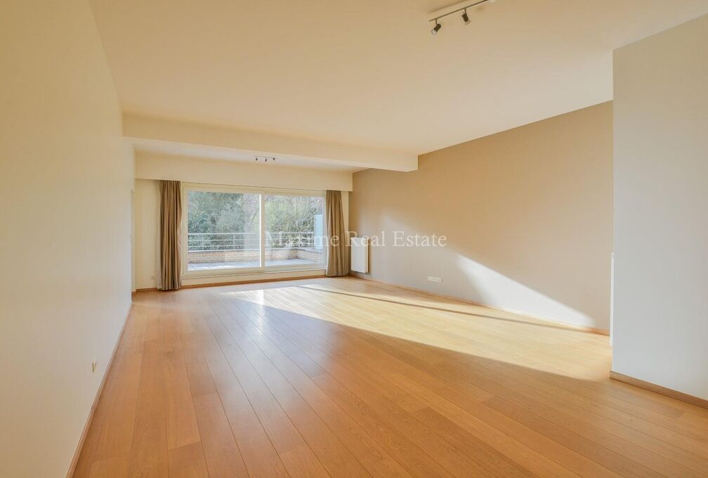 Ground floor for rent in Sint-Pieters-Woluwe