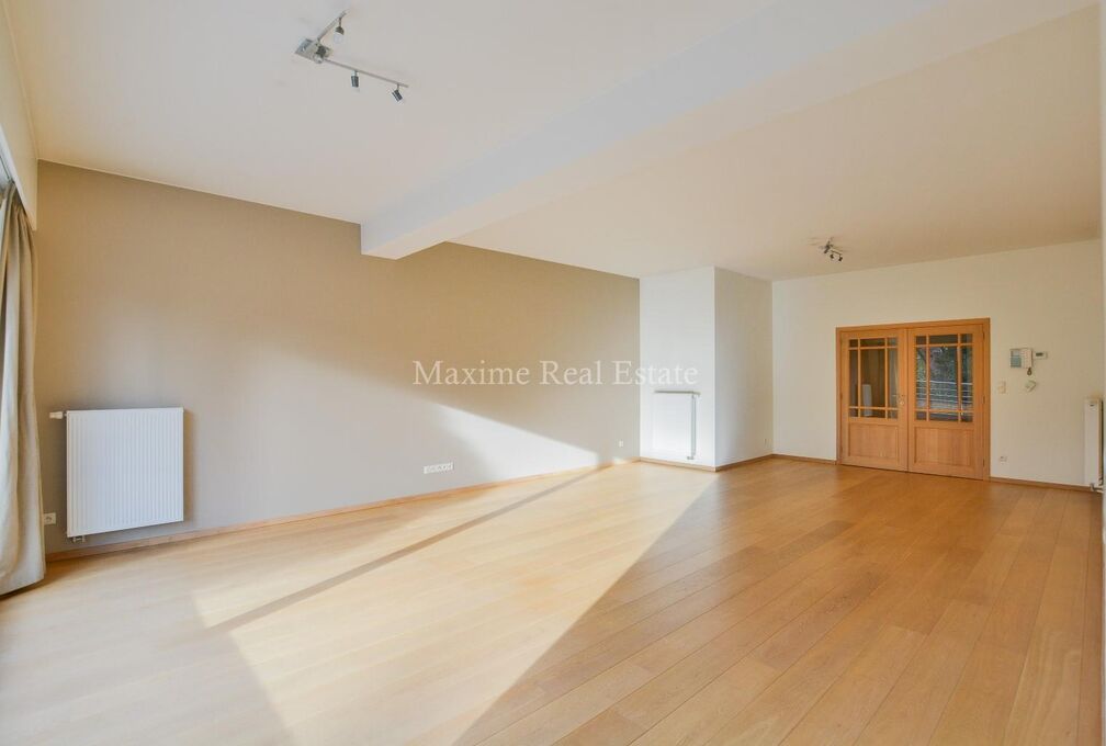 Ground floor for rent in Sint-Pieters-Woluwe