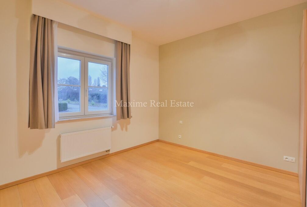 Ground floor for rent in Sint-Pieters-Woluwe