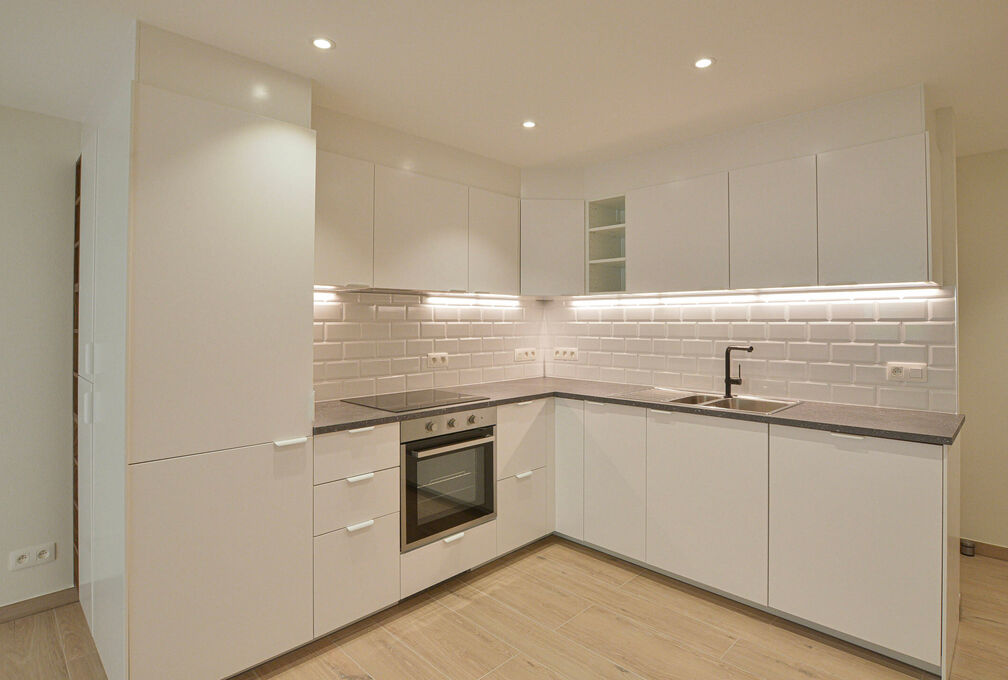 Ground floor for rent in Woluwe-Saint-Lambert