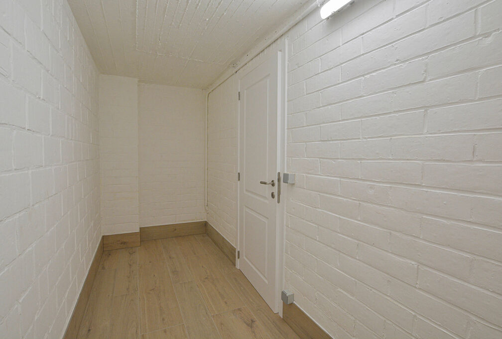 Ground floor for rent in Woluwe-Saint-Lambert