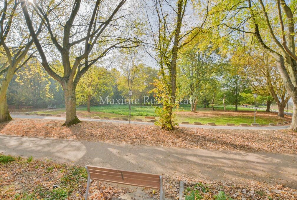 Ground floor with garden for rent in Elsene