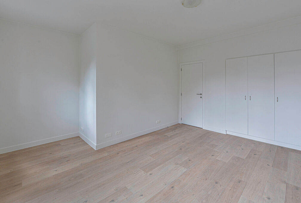 Individual shop for rent in Woluwe-Saint-Lambert