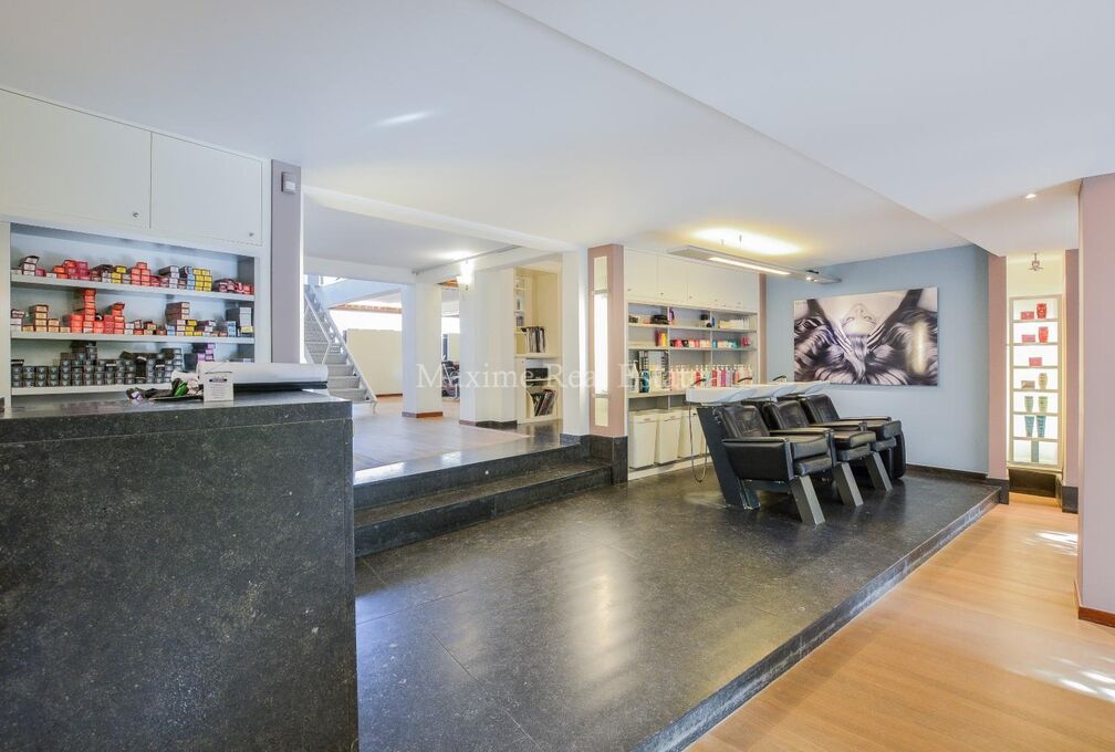 Individual shop for rent in Woluwe-Saint-Pierre