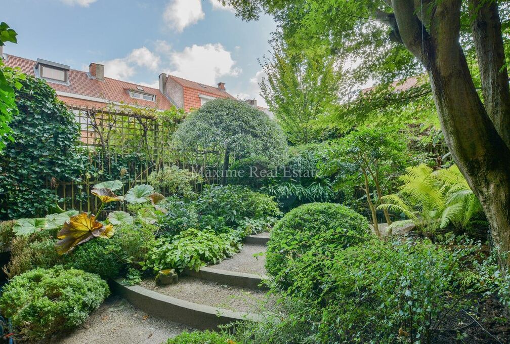 Individual shop for rent in Woluwe-Saint-Pierre