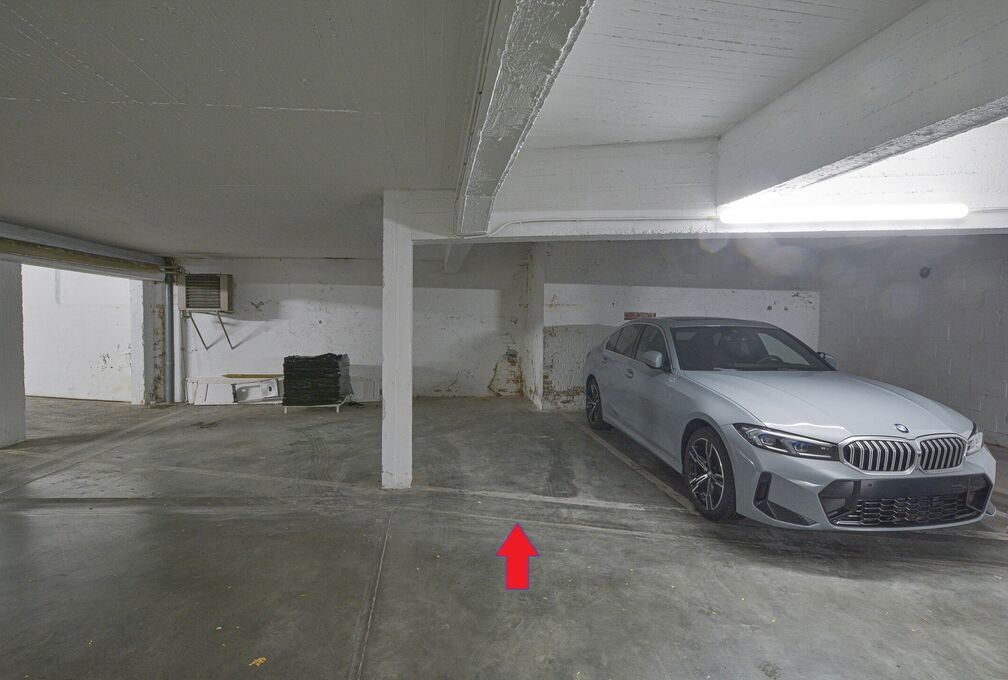 Parking int&eacute;rieur &agrave; vendre &agrave; 