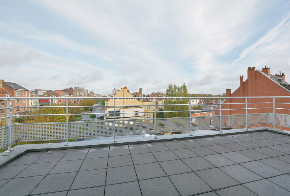 Penthouse for rent in Woluwe-Saint-Lambert