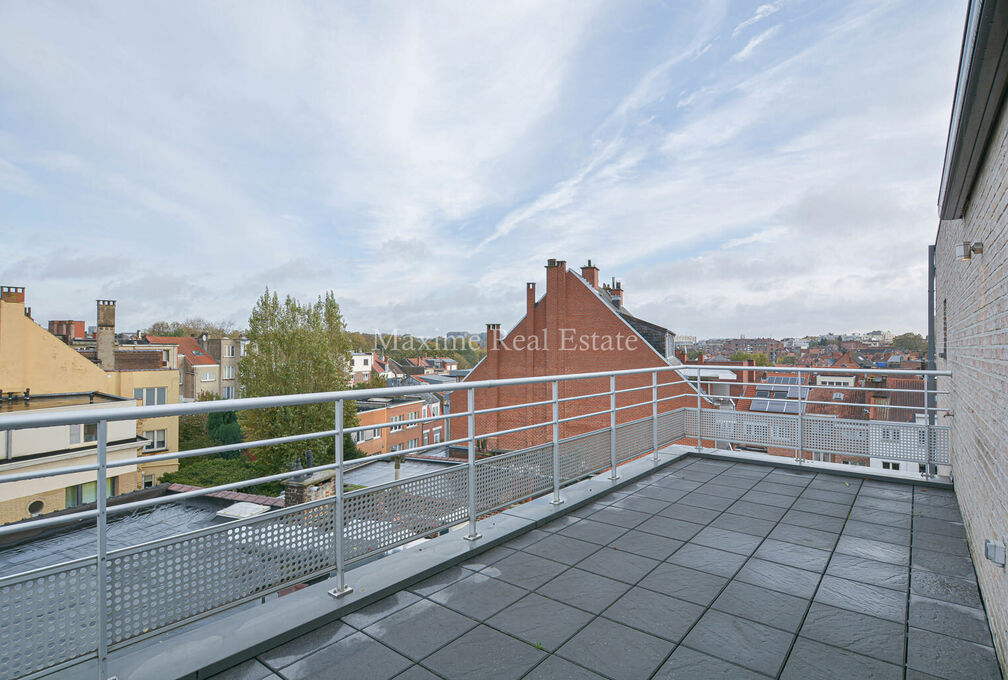 Penthouse for rent in Woluwe-Saint-Lambert
