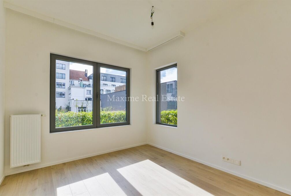 Rez-de-chaussée à louer à Auderghem