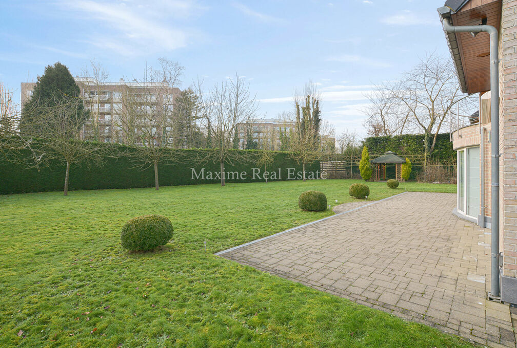 Villa for rent in Wezembeek-Oppem