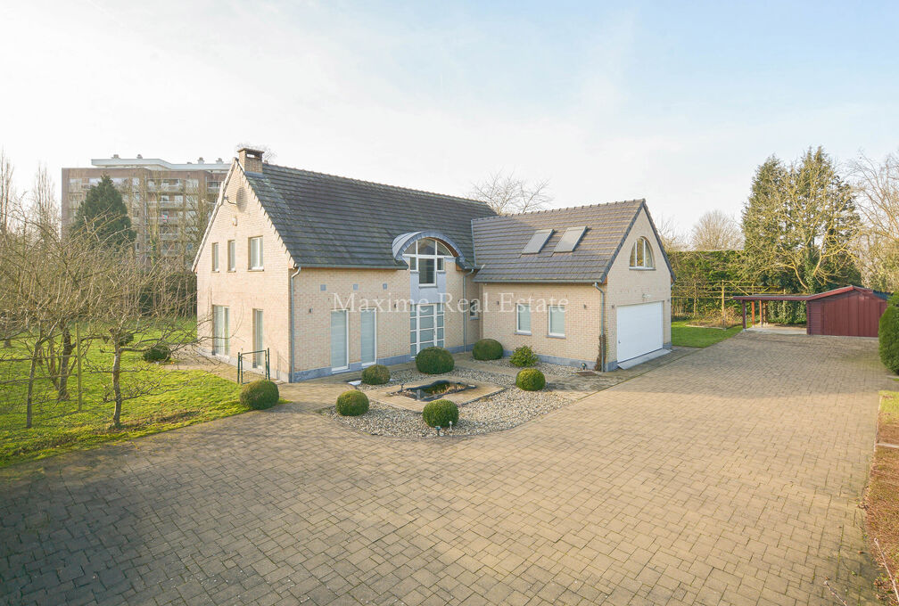 Villa for rent in Wezembeek-Oppem