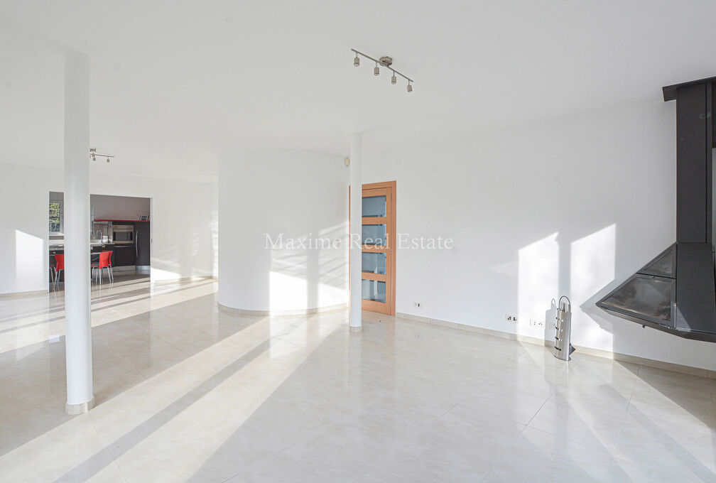 Villa for rent in Wezembeek-Oppem