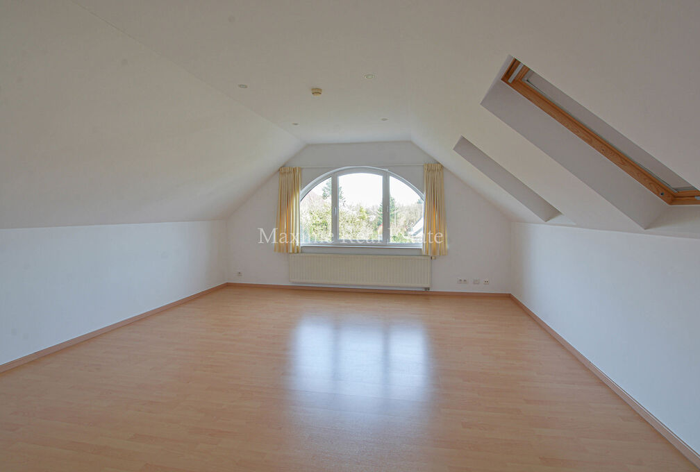 Villa for rent in Wezembeek-Oppem
