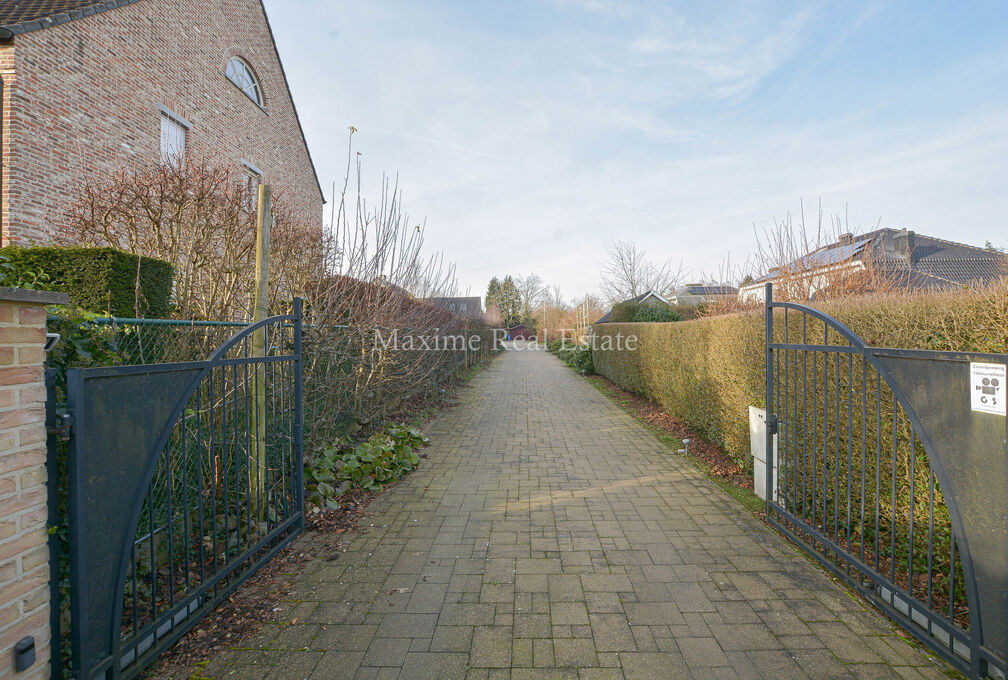 Villa for rent in Wezembeek-Oppem