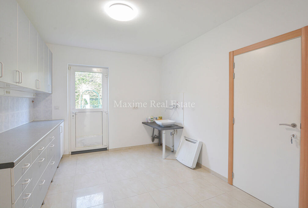 Villa for rent in Wezembeek-Oppem