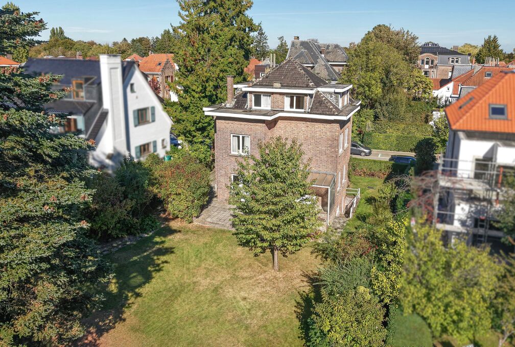 Villa te koop in Sint-Pieters-Woluwe