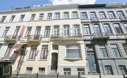 Triplex for rent in Elsene