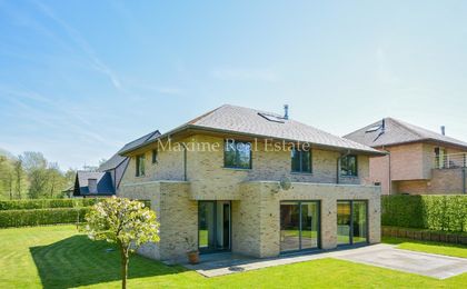 Villa for rent in Wezembeek-Oppem